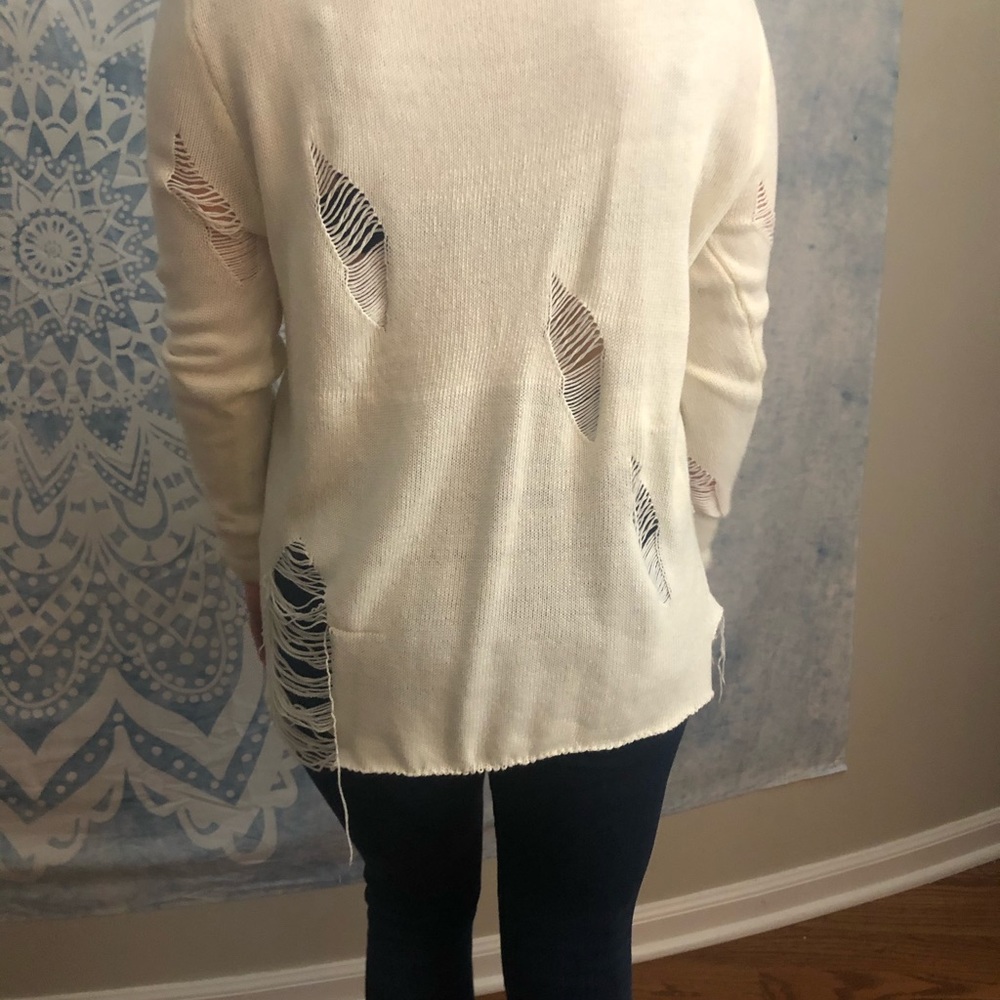 White distressed sweater - Picture 3 of 8